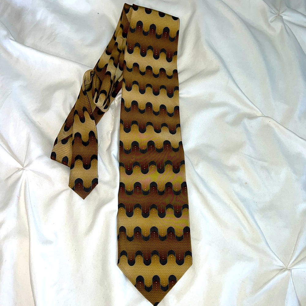 Add to bundle, I’ll send DISCOUNT! Dimossio hand made silk tie